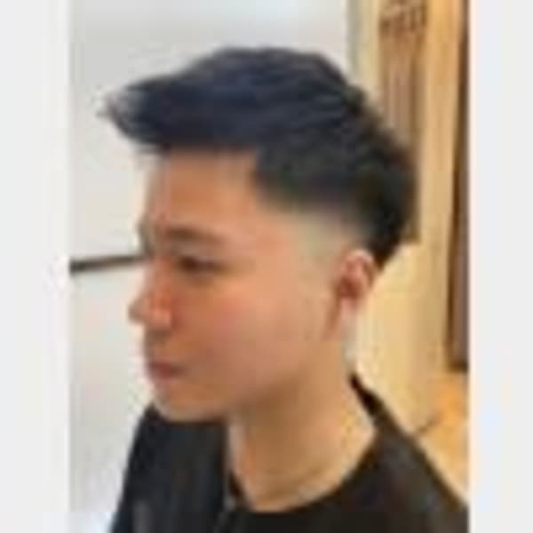 スキンフェード×スパイキーショートスタイル|ヘアサロン大野 帝国ホテル大阪店