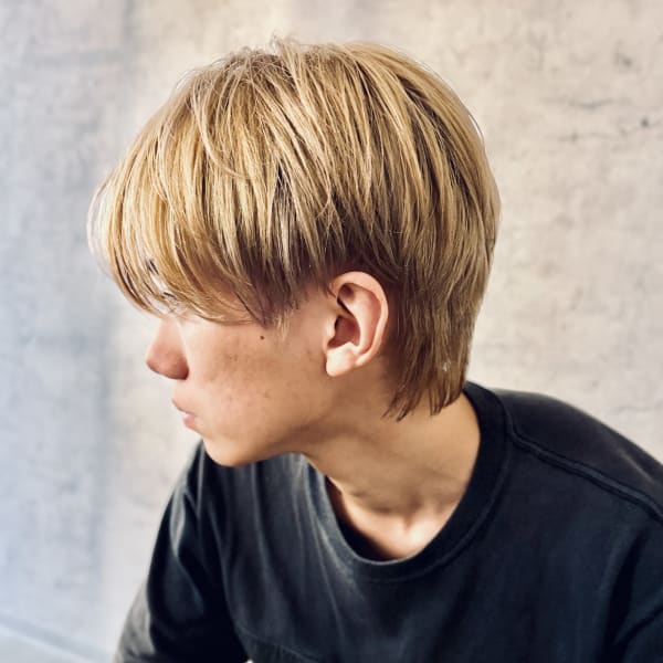 【色気】センターパートウルフ×ハイトーンカラー