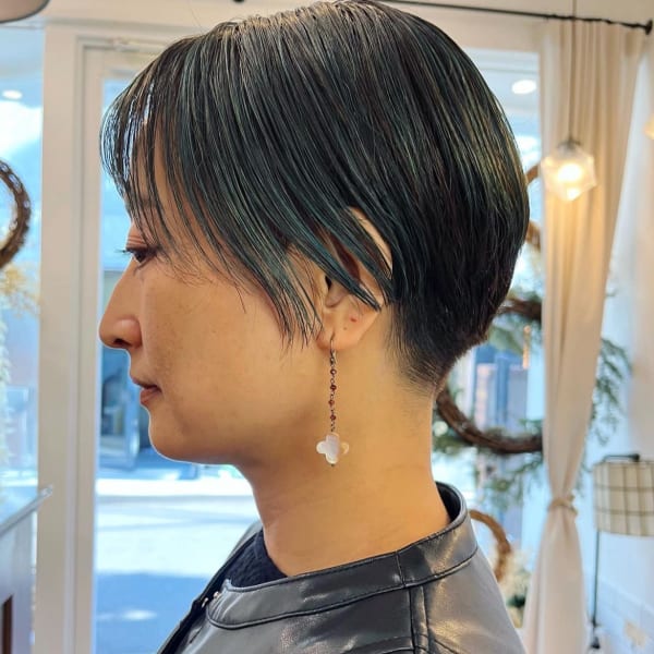 刈り上げショートヘア