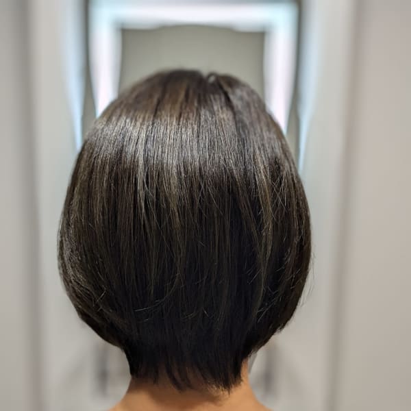 艶髪アクティブショート✕深みカーキ