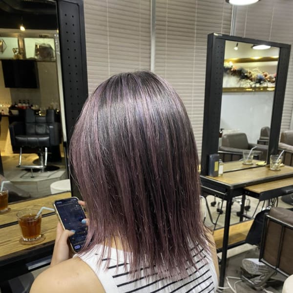 外国人風バレイヤージュ　ハイライトカラー　アッシュベージュ