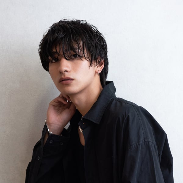 黒髪ウエットグロッシーパーマ×韓国風マッシュ