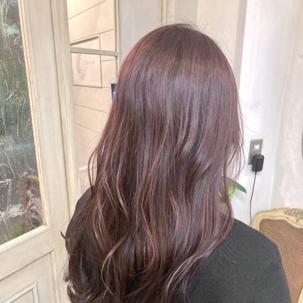 ピンクブラウン色持ちを良くするにはピンクシャンプーがオススメ