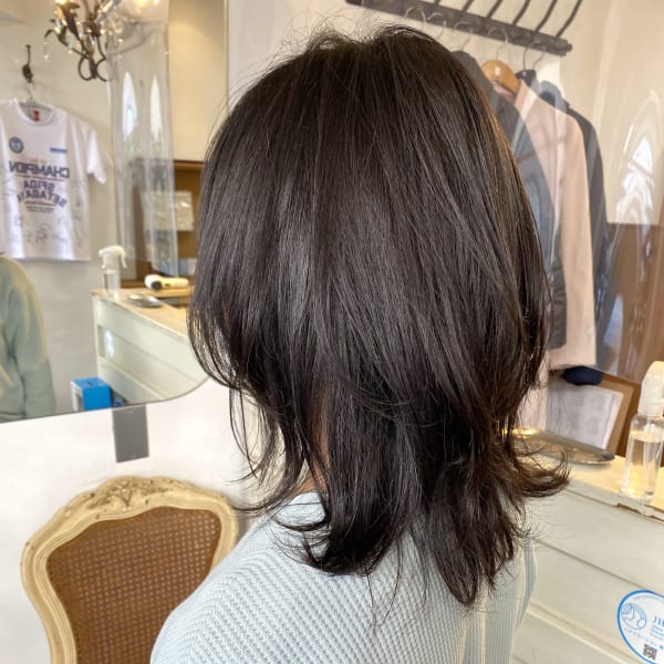 赤羽美容室2024年大人気軽めのくびれウルフミディアム
