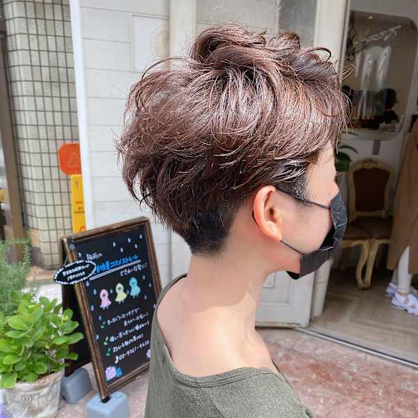 CHAINON赤羽ベリーショート秋カラー暖色系