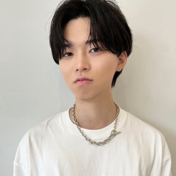 大須 メンズ センターパート 黒髪 韓国