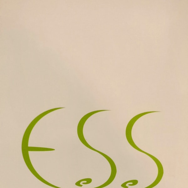 HAIRMAKE ESS【ヘアーメイク エス】のスタッフ紹介。HAIRMAKE ESS