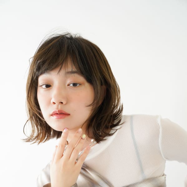 くびレイヤーエモージュグレージュカラーくびれショート/国分寺|shell国分寺【白髪ぼかし/ハイライト/髪質改善/縮毛矯正/ショート】