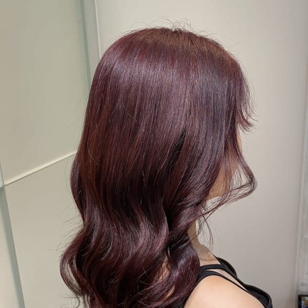 《チェリーレッド》《暖色カラー》《ヨシンモリヘア》