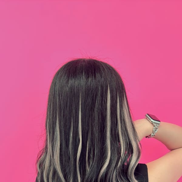 一瞬でギャルに!黒髪×シルバーハイライト