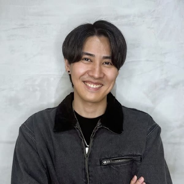 Zina 池袋 髪質改善&トリートメント&艶髪【ジーナイケブクロ カミシツカイゼン トリートメント ツヤガミ】のスタッフ紹介。森江 こうき