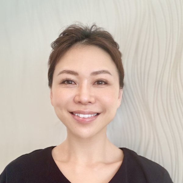 【フェイシャル・リンパ専門店】マーキュリー乃木坂【フェイシャルリンパセンモンテンマーキュリーノギザカ】のスタッフ紹介。イズミ