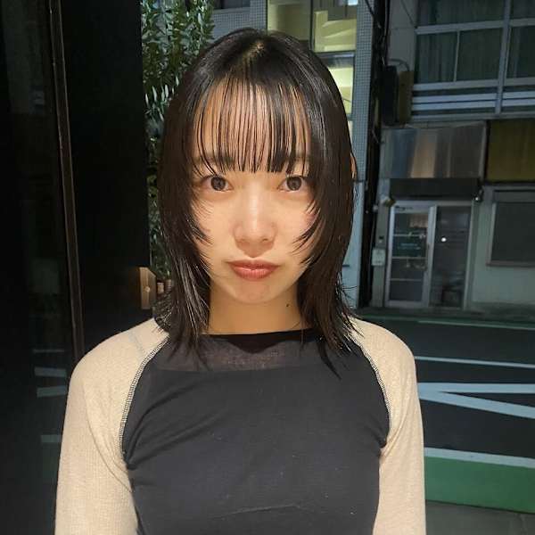 フェイスレイヤー/切っぱなしミディ/顔まわりウルフ/レイヤー