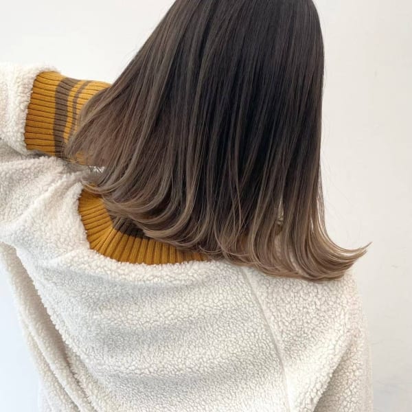 グラデーションベージュ