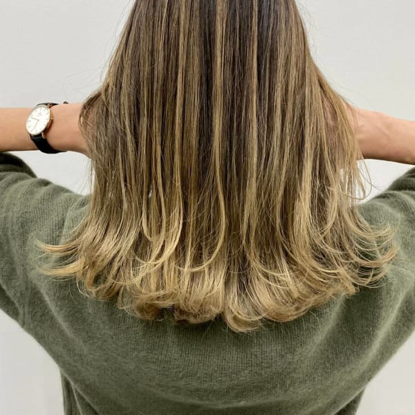 バレイヤージュカラー