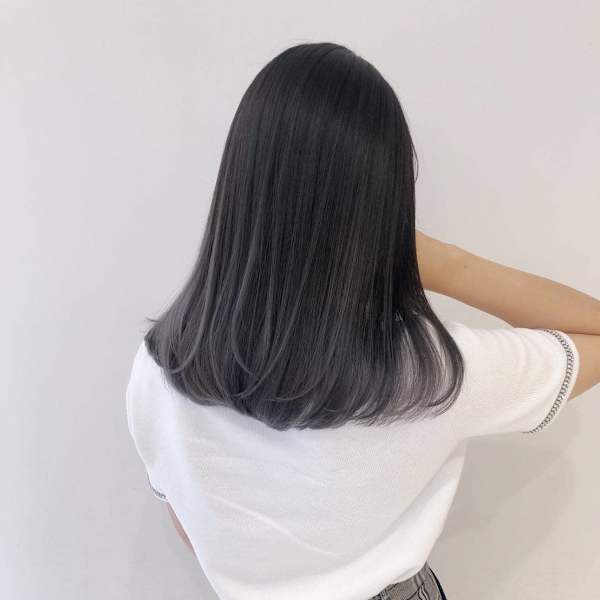 透明感×モノトーンアッシュ