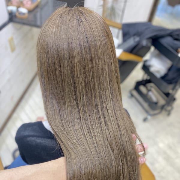 シルキーベージュ/ブリーチカラー/透け感/髪質改善トリートメ|Nouvelle Vallee