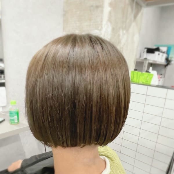 ミニボブ×深めオリーブ