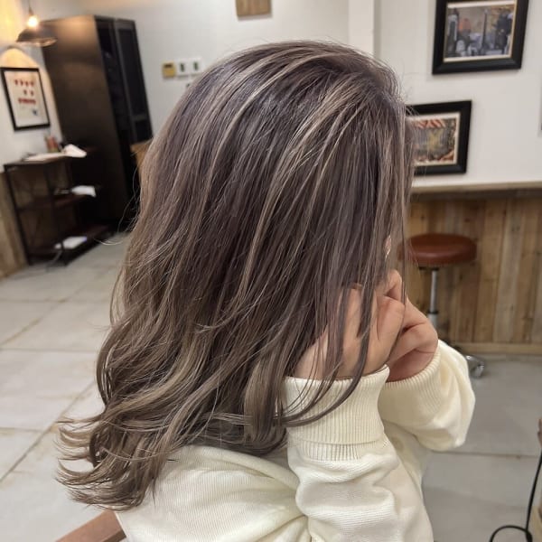 Norm横浜 グレージュ×バレイヤージュ|hair design Norm