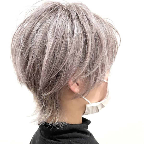 ショートウルフ/ハッシュカット×ホワイトグレージュ