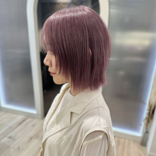 ラベンダーベージュイルミナカラー/レイヤーボブカット|BONECCA鶴見/髪質改善/白髪ぼかし/ハイライト