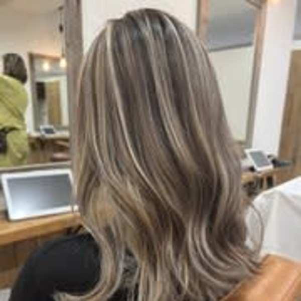 Norm横浜外国人ベージュハイライト