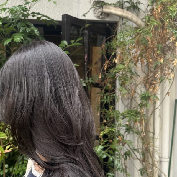 大人レイヤーカット×艶カラー|PLAY