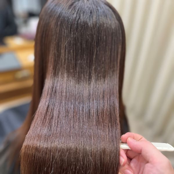 年齢を問わないグレイカラーとツヤ髪|髪質改善専門美容室MIRA