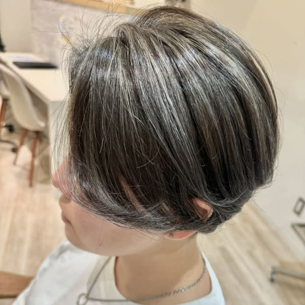ハンサムショート/ハイライトグレージュイルミナカラー