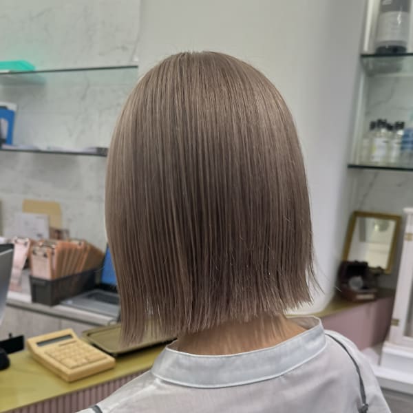 ミルクティーベージュイルミナカラー