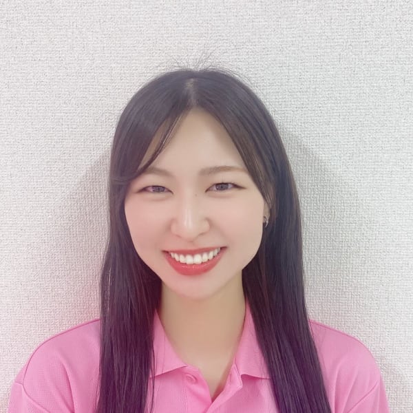 はあとねいる 安佐南店【ハアトネイル アサミナミテン】のスタッフ紹介。ヒナ