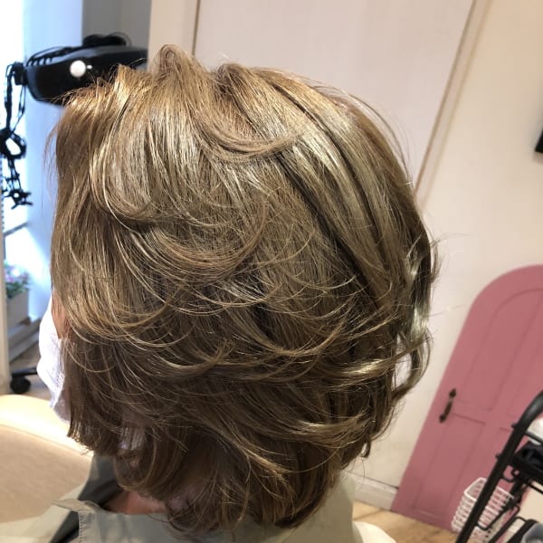 40代髪型50代髪型美しい華やかなレイヤースタイル担当平川