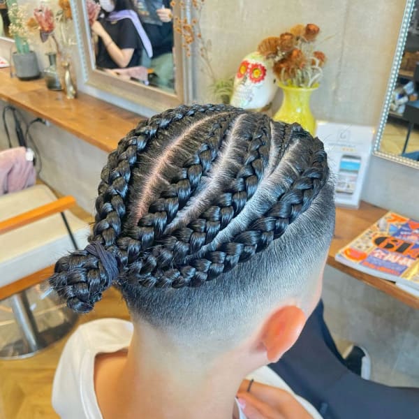 【コーンロウ】デザインコーンロウ×スキンフェード