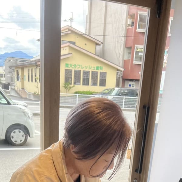 【sourire南大分】白髪ぼかしハイライト×ショートボブ