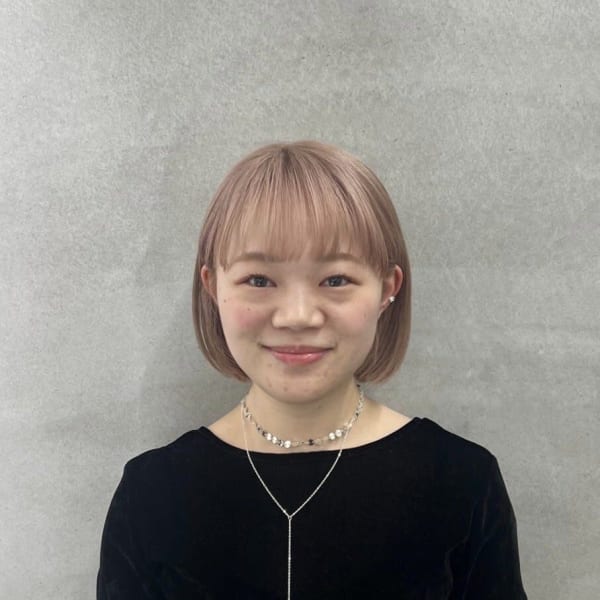 NILLU 阪急塚口店【ニル ハンキュウツカグチテン】のスタッフ紹介。古田 亜依