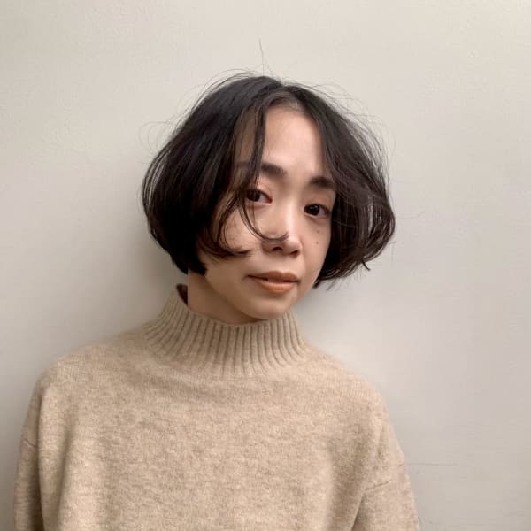 大人ボブ/センターパート/グレージュ/30代/代官山/中目黒|ikoru【イコル】