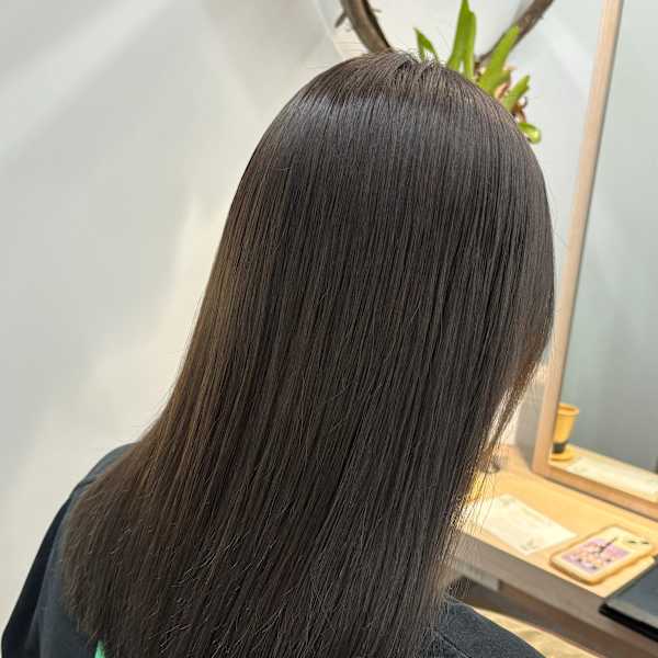 ミディアム/切りっぱなし/艶カラー/水素ケア【藤原】