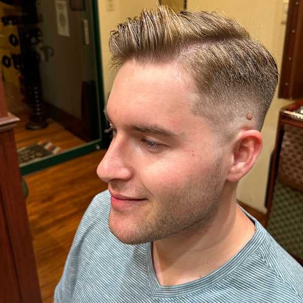 MEN’S外国人風サイドパートスキンフェード