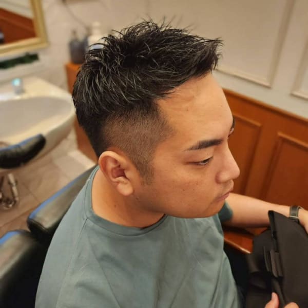 アップバングツーブロックフェード|Y's BARBER GINZA LOUNGE