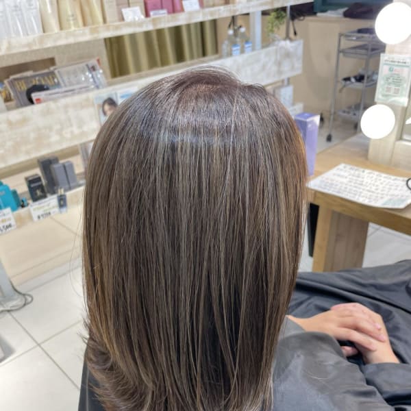 白髪ぼかしハイライトカラー (千田)