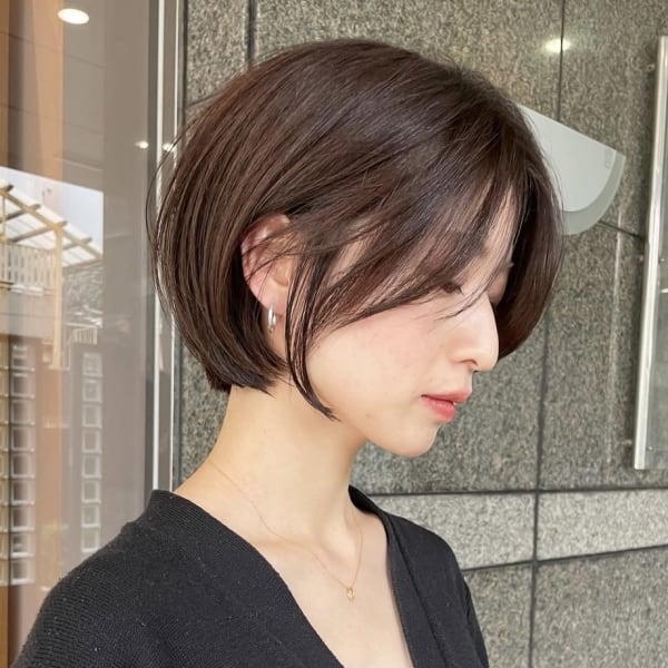 大人ショートボブショートカットココアアッシュくびれミディ