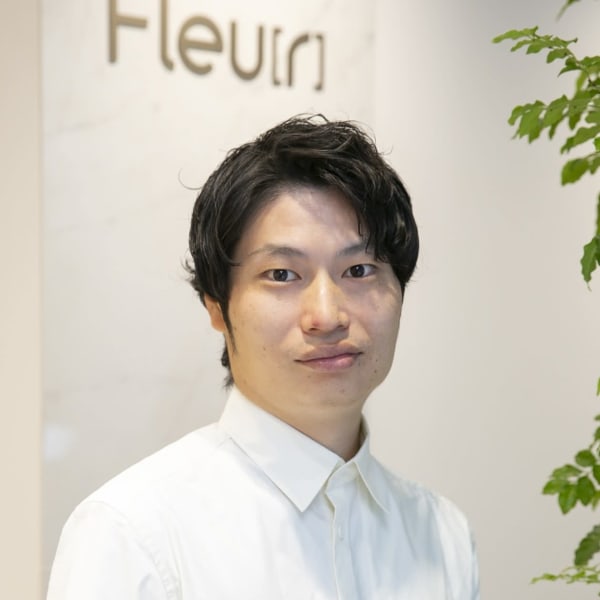 Fleu[r] フルー 都立大学店【フルー】のスタッフ紹介。山口　佳祐
