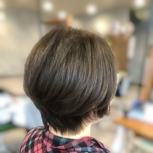 濃いめオリーブグレージュ|美容室NeCO