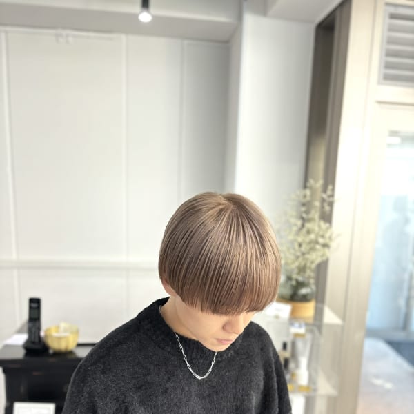 メンズミルクティーベージュ|scene by pizzicato