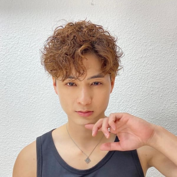 ツイストスパイラルパーマアップバング|NATSUYA