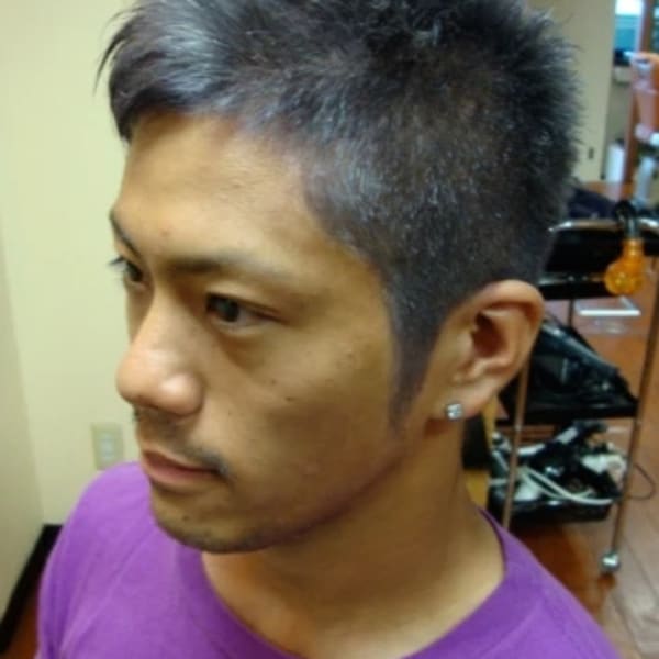 サッカー本田選手風アシメソフモヒスタイル