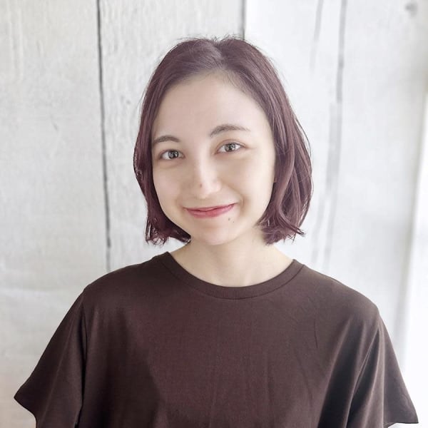 ピンクカラーのニュアンスカールボブ