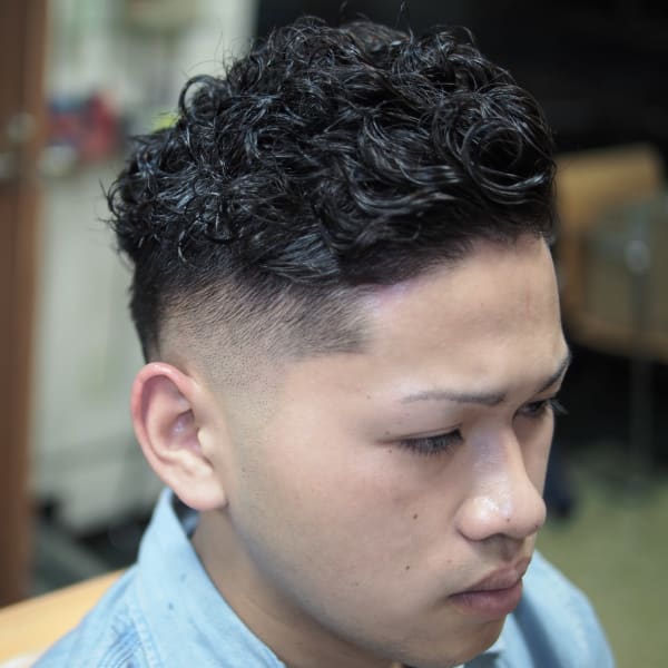 ショートハードパーマスタイル