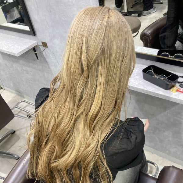 ミルクティーベージュ