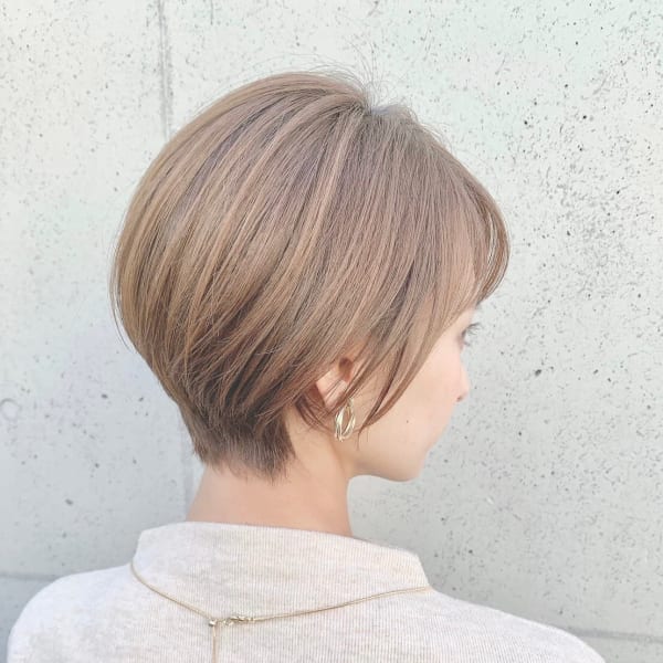 大人美人くびれショート似合わせカットイルミナカラー髪質改善|Reve by Lond